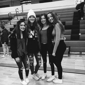 Meet your Posher, Lydia